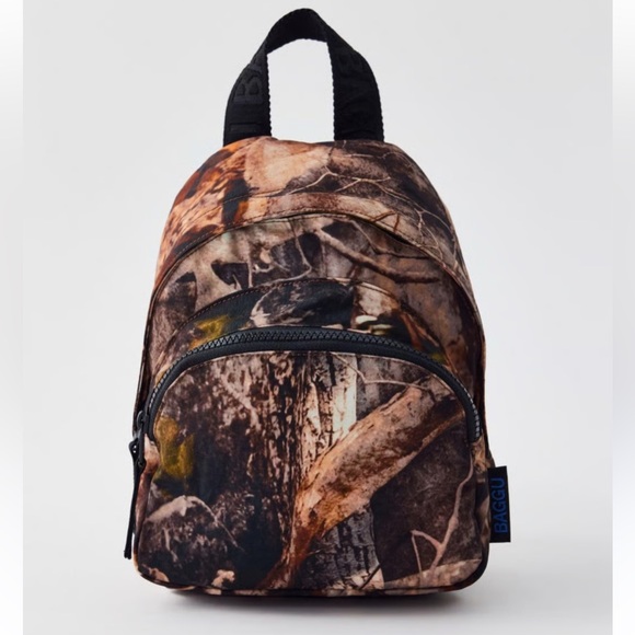 amazon north face backpack womens The Women's Borealis Commuter Laptop Backpack, TNF White Metallic Mélange/Mid Grey, One Size Armani Exchange Men's Liam Louis Vuitton Empreinte Color:Tan Khaki